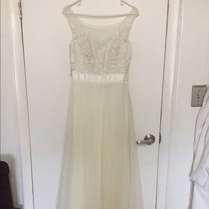 White prom/wedding dress